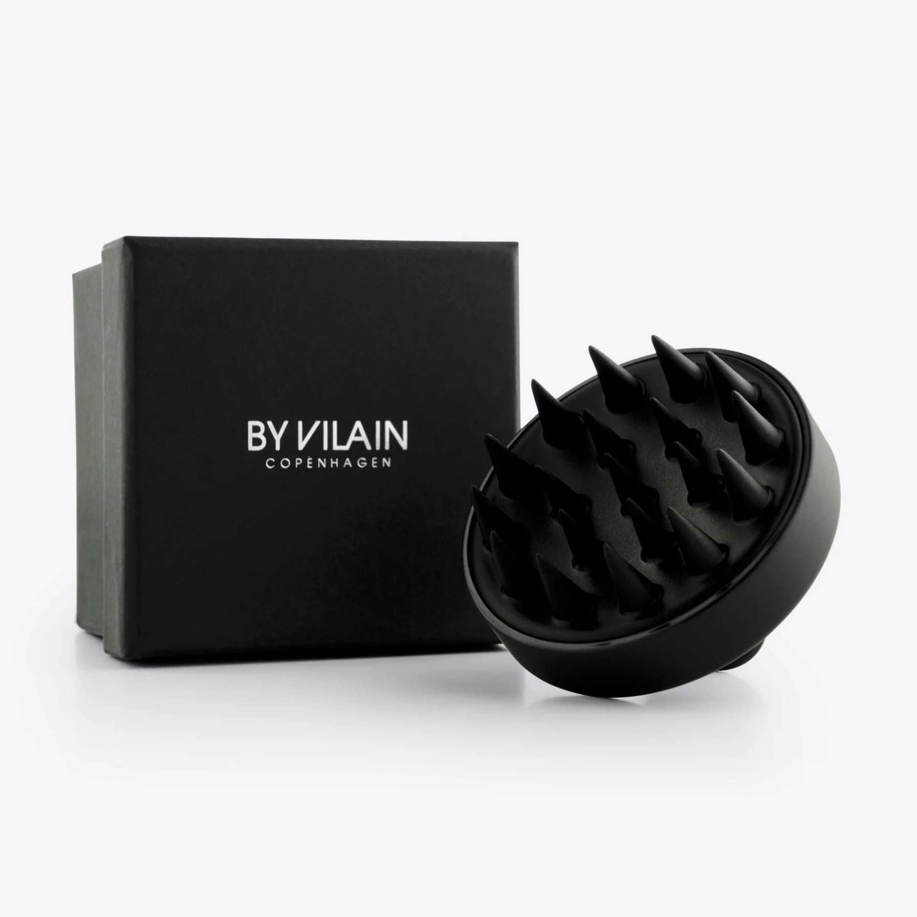 By Vilain Shampoo Brush