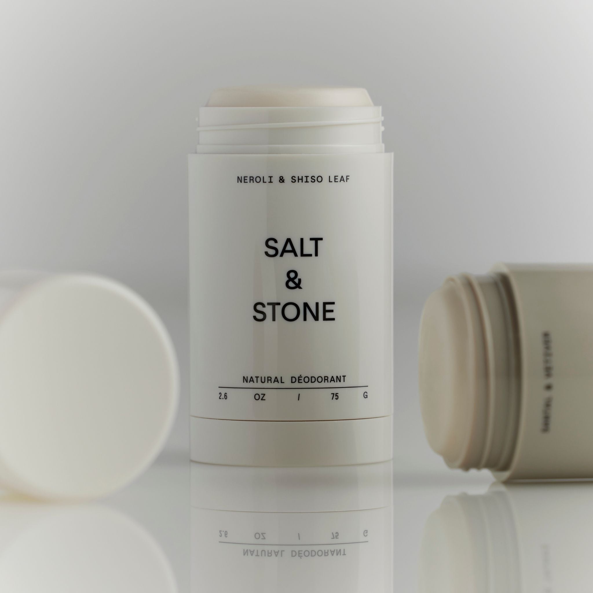 Product lifestyle foto Salt & Stone Deodorant Neroli & Shiso Leaf.